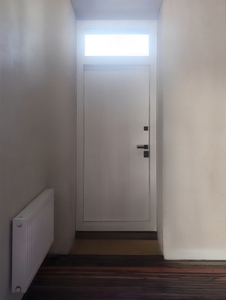 Дверь МДФ со стеклом сверху